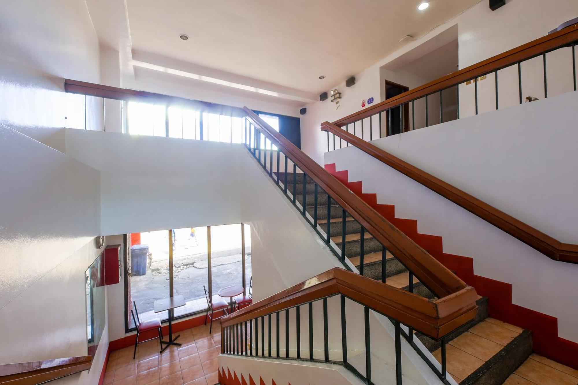 Busline Apartelle Hotel